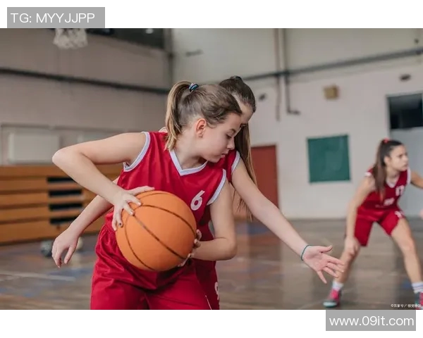 篮球新手必看:如何在团队中有效协作提升比赛表现