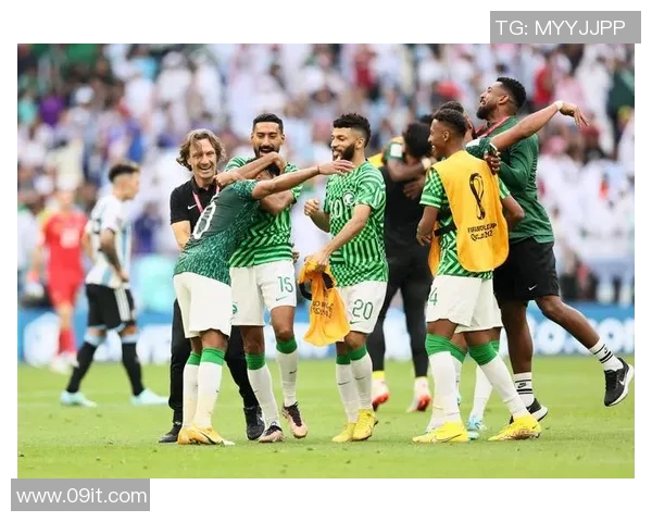 世界杯精彩直播全程呈现 全球球迷实时互动热血赛事回顾