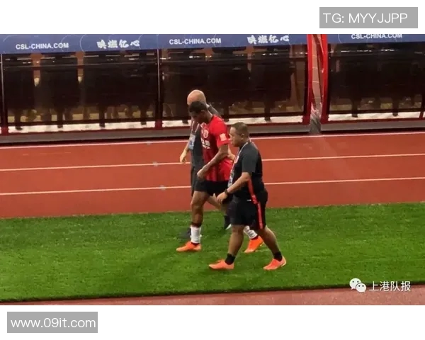 重庆排球队盯防战术解析与球队整体表现的关系探讨